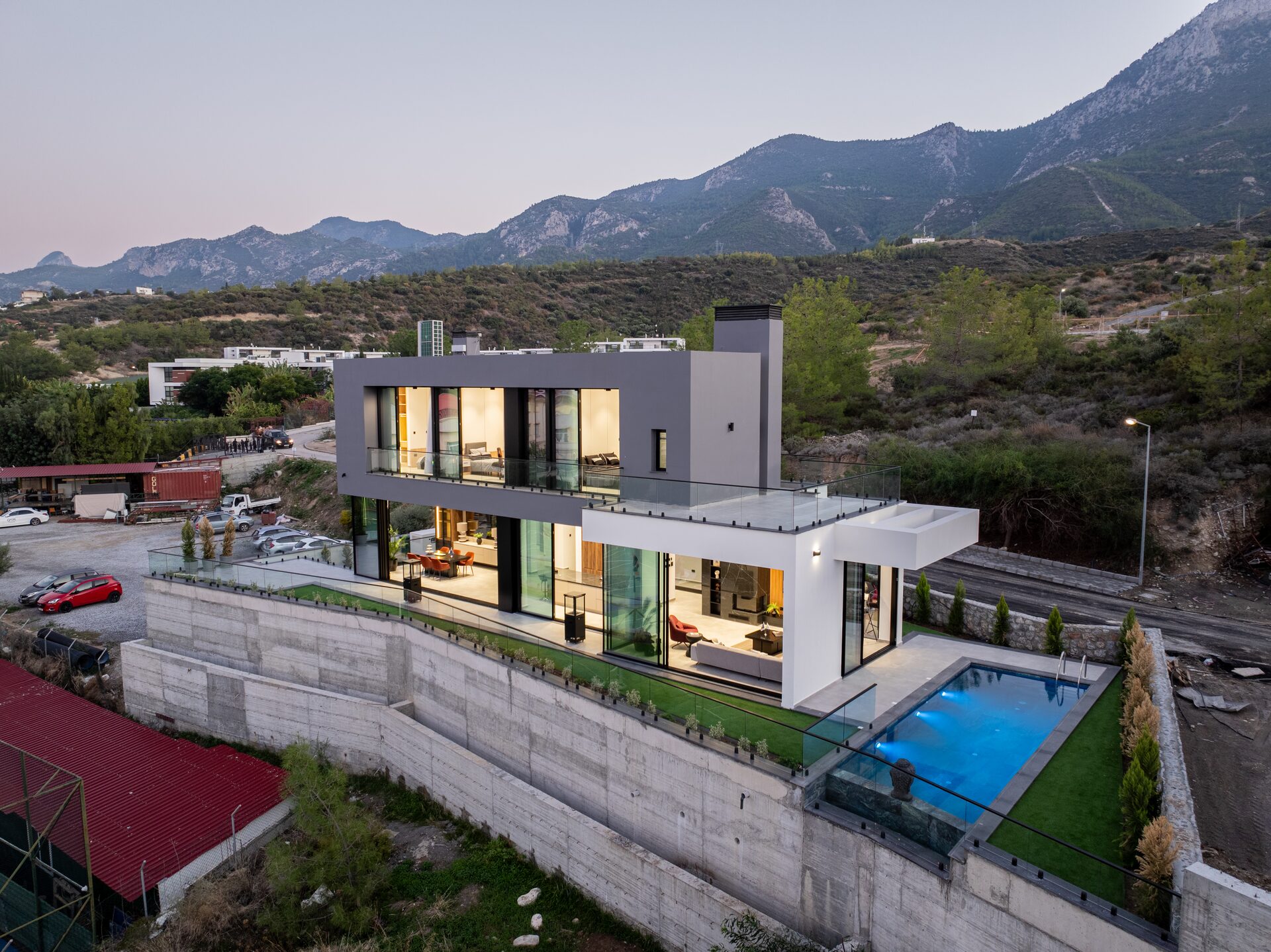 Luxuriöse Villa mit 4 Schlafzimmern zu verkaufen in der Region Bellapais – Kyrenia, Nordzypern