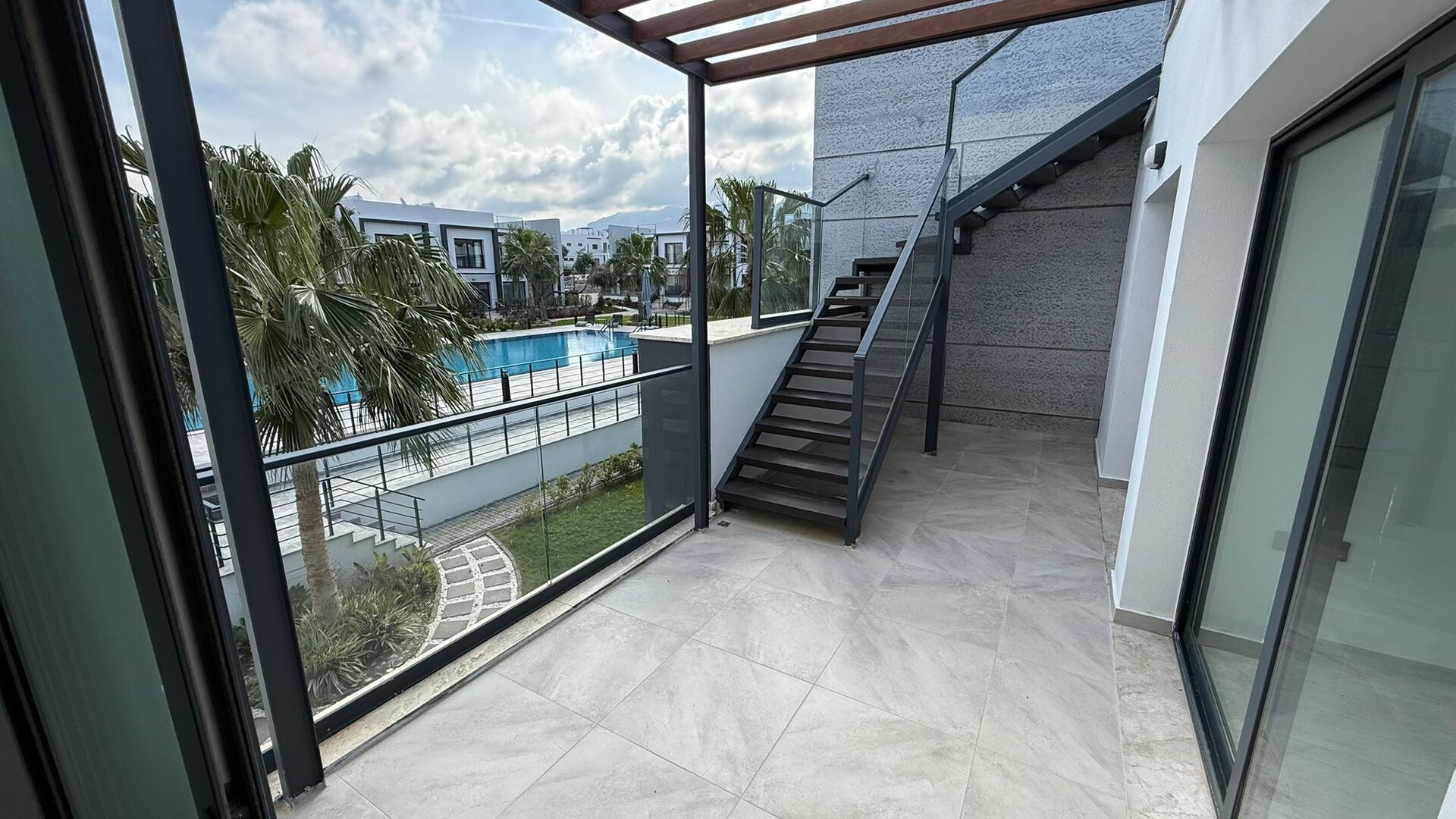 Modern 2-bedroom Penthouse with Roof Terrace in Esentepe, North Cyprus
