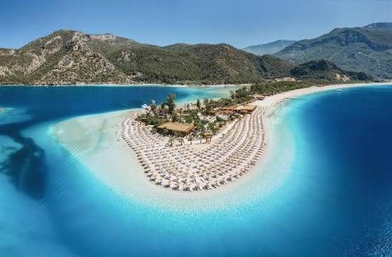 FETHIYE: TURKISFARBENE BUCHTEN, EINZIGARTIG UND EIN AUSSERGEWÖHNLICHER LEBENSSTIL